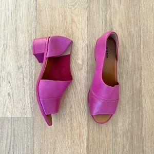 SOLD • Leather Purple Sandal